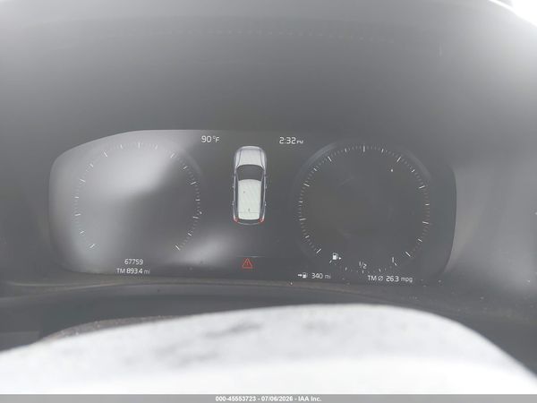 2019 VOLVO XC40 T5 MOMENTUM