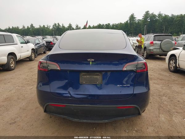2025 TESLA MODEL Y