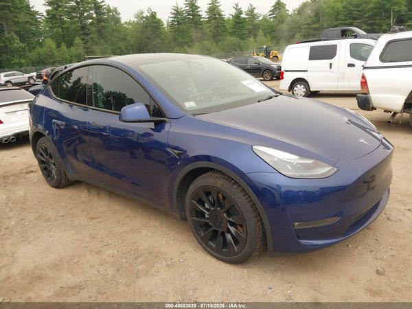 2025 TESLA MODEL Y