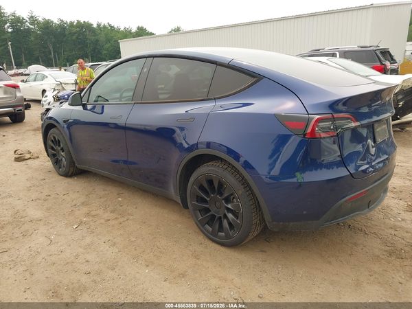2025 TESLA MODEL Y