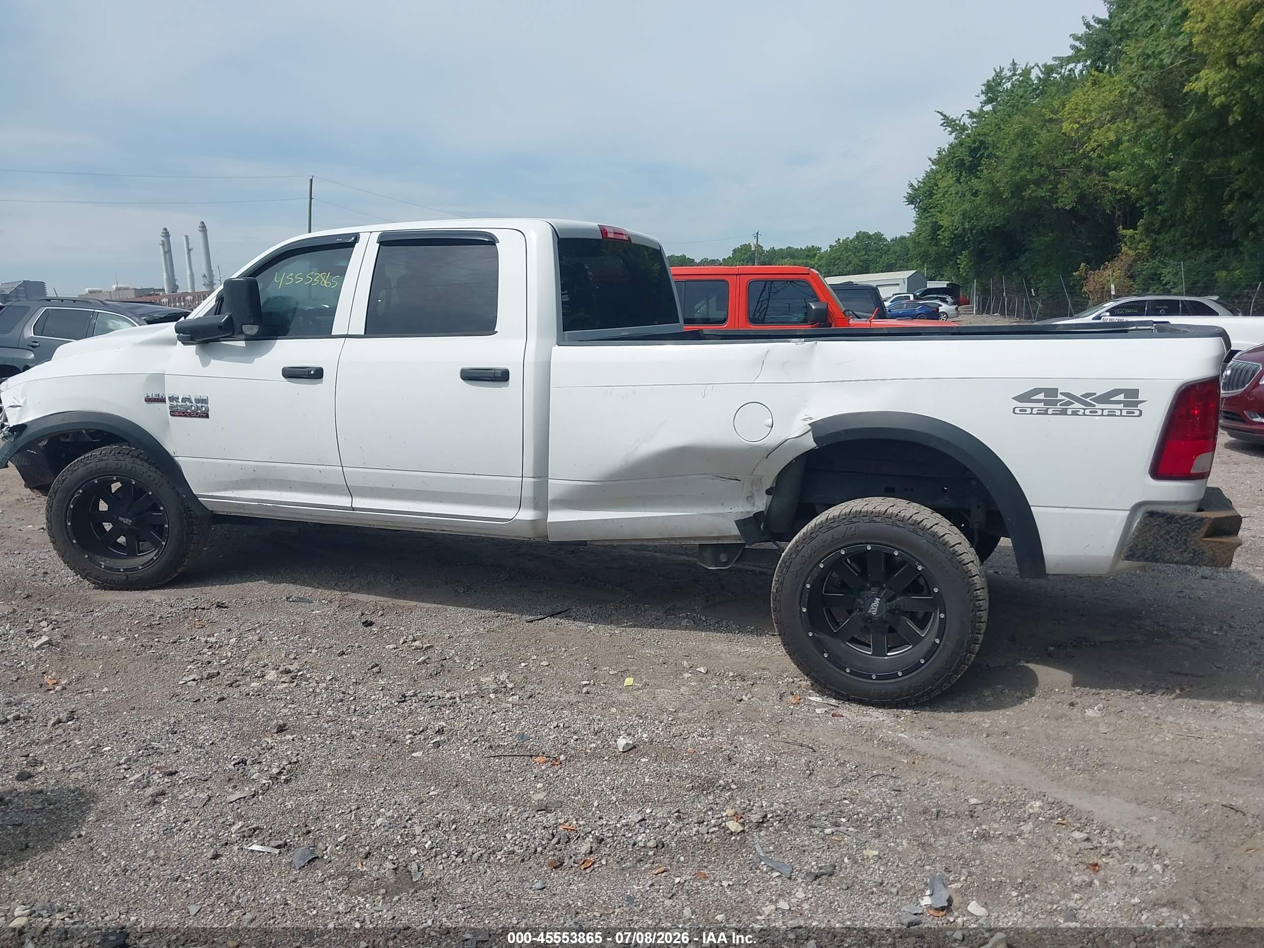 2017 RAM 2500 TRADESMAN  4X4 8' BOX
