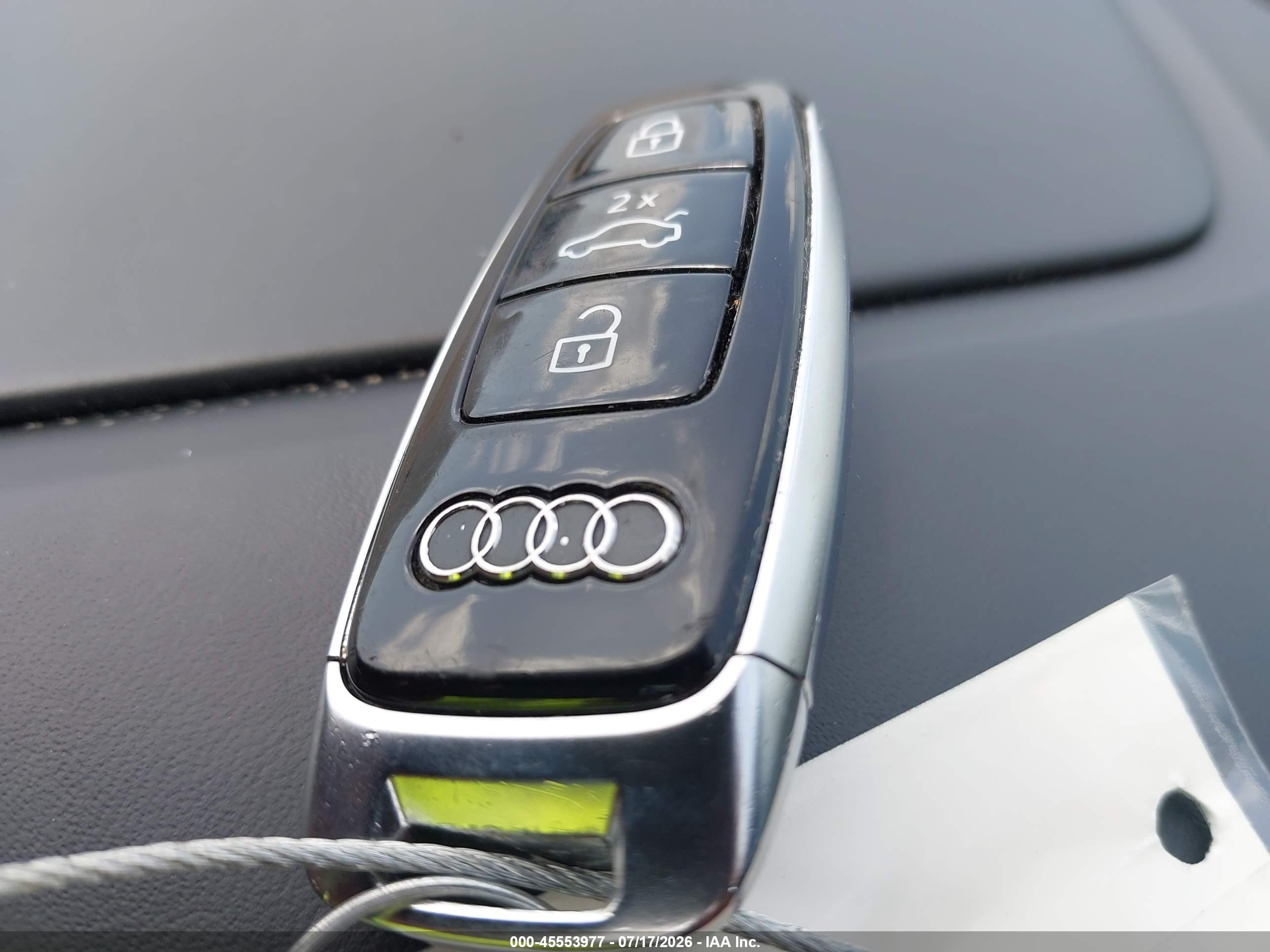 2021 AUDI Q8