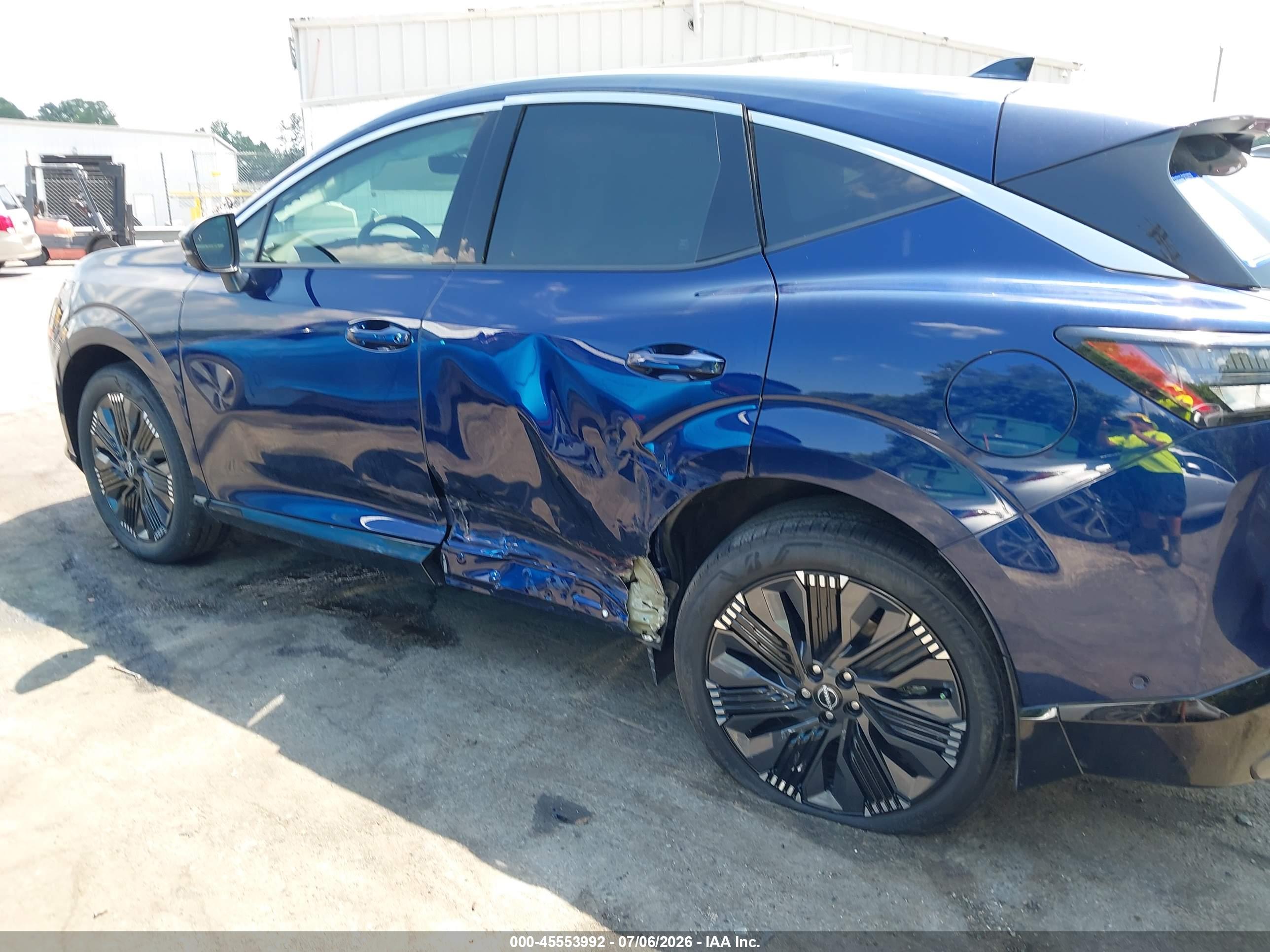 2025 NISSAN MURANO PLATINUM