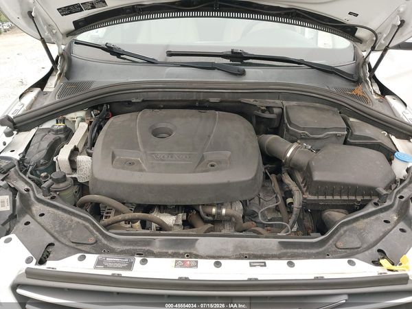 2017 VOLVO XC60 T5 INSCRIPTION