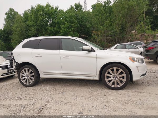 2017 VOLVO XC60 T5 INSCRIPTION