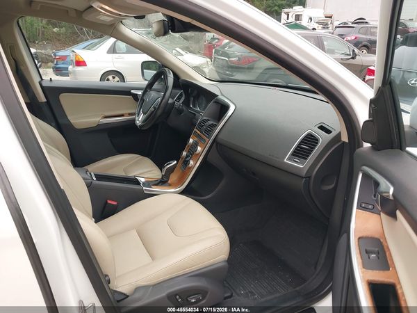 2017 VOLVO XC60 T5 INSCRIPTION