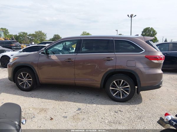 2017 TOYOTA HIGHLANDER XLE