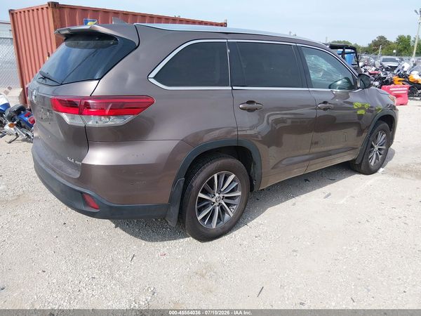 2017 TOYOTA HIGHLANDER XLE