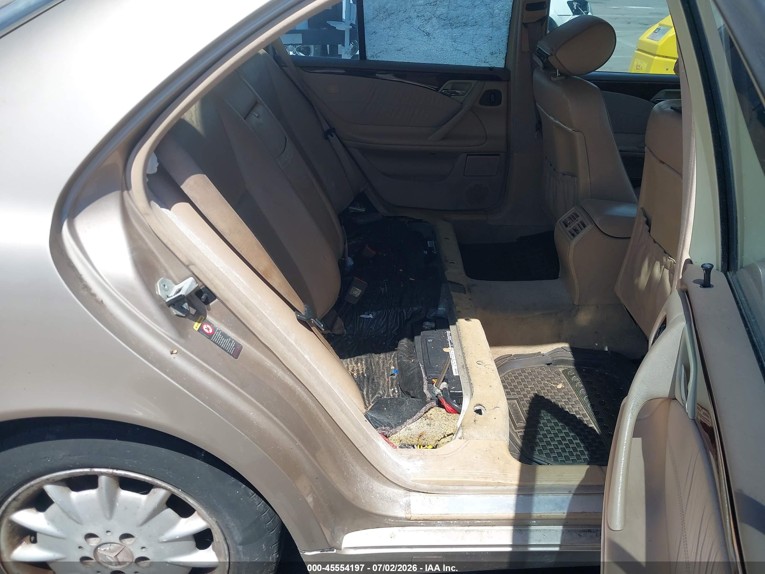 2001 MERCEDES-BENZ E 320