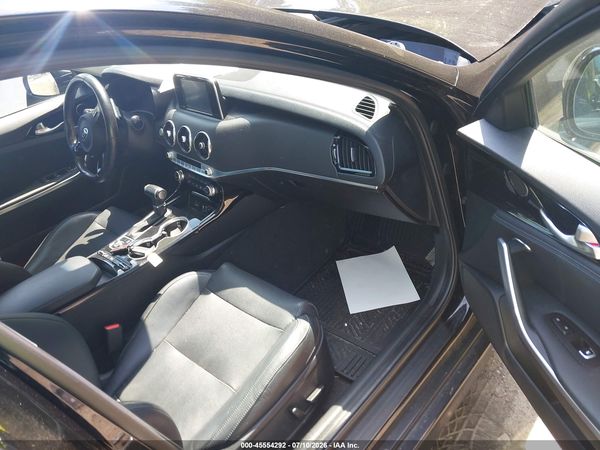2018 KIA STINGER