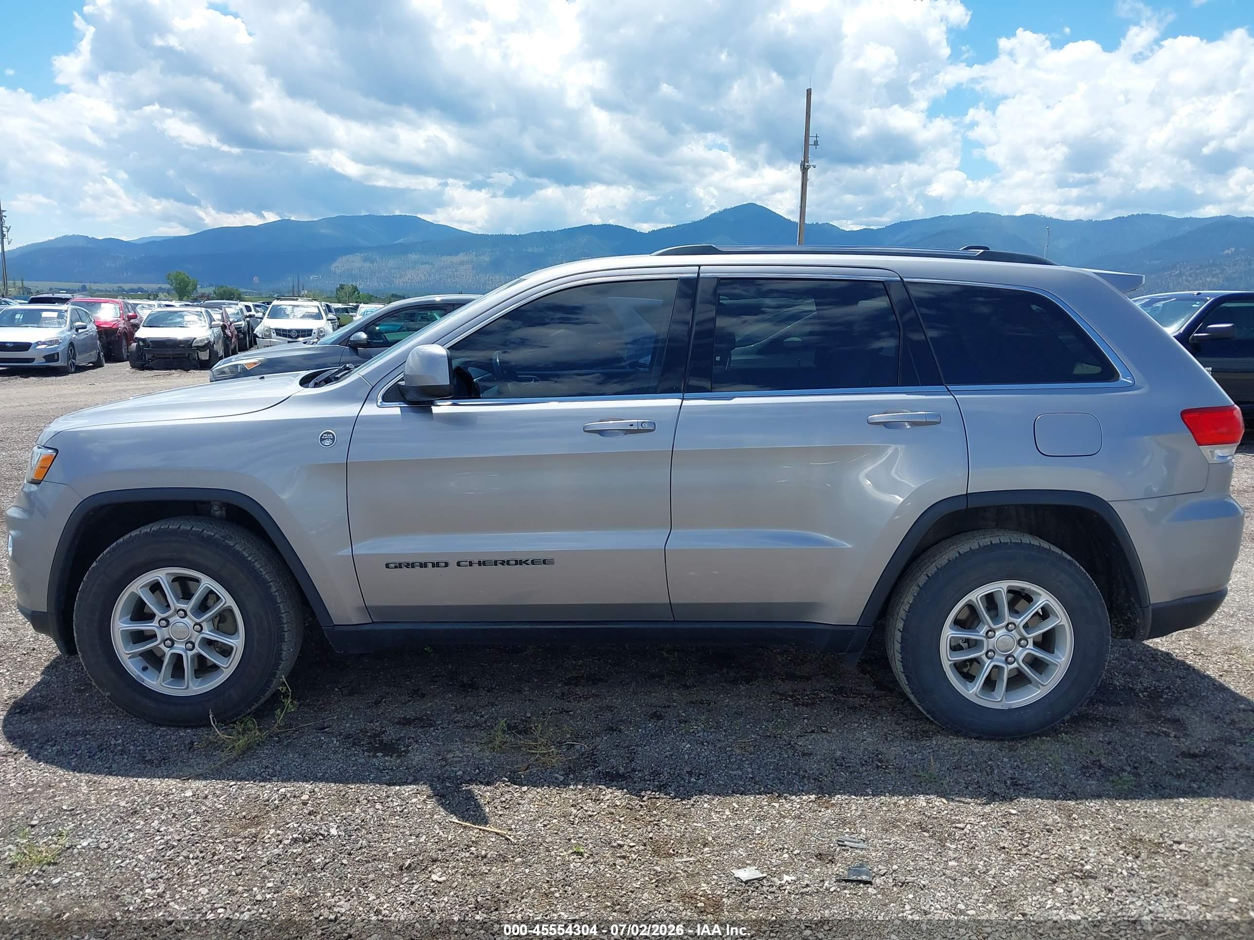 2019 JEEP GRAND CHEROKEE LAREDO E 4X4