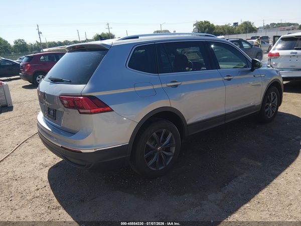 2022 VOLKSWAGEN TIGUAN 2.0T SE — I4