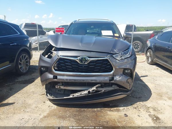 2023 TOYOTA HIGHLANDER PLATINUM