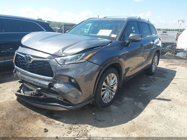 2023 TOYOTA HIGHLANDER PLATINUM