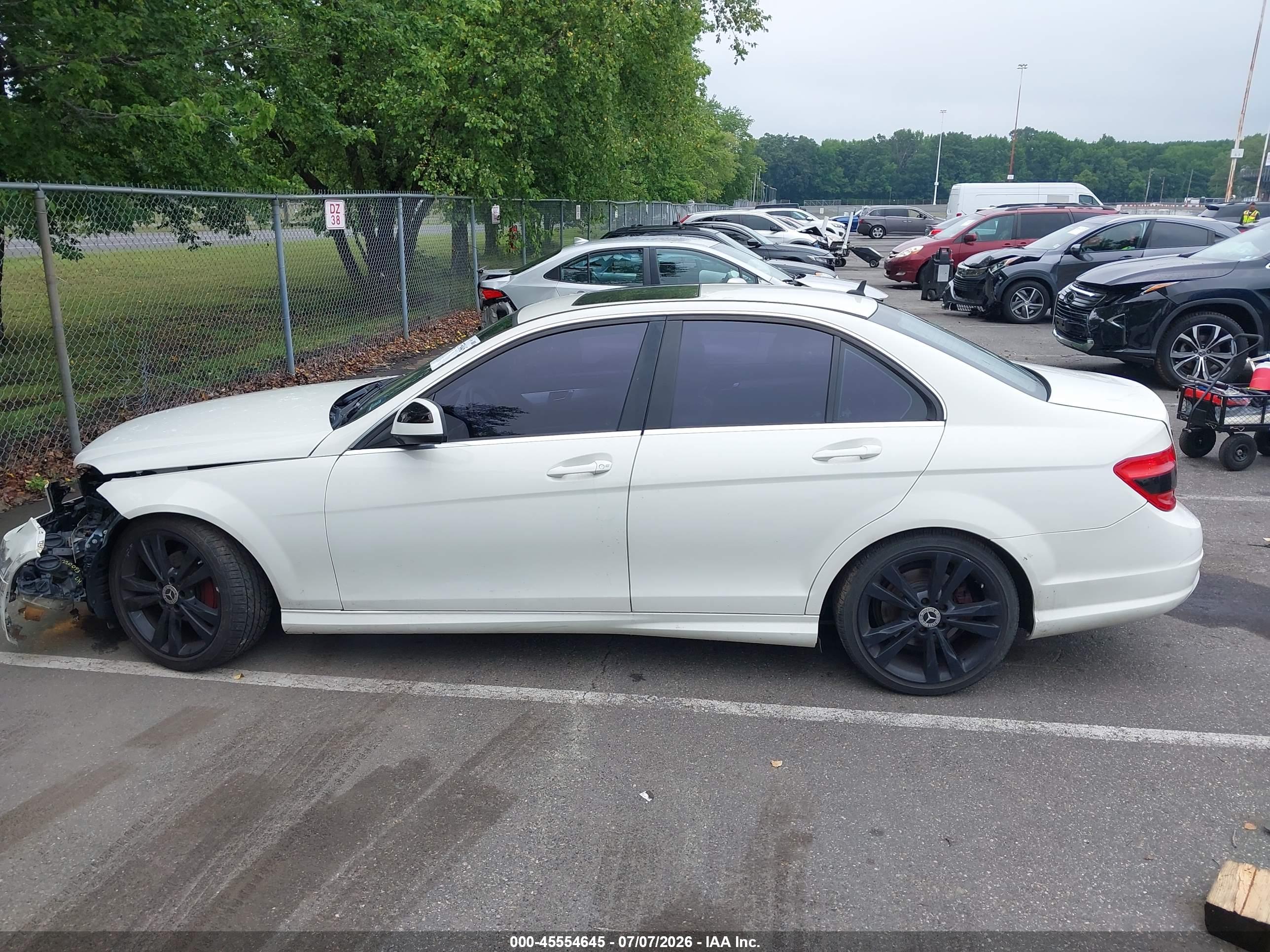 2009 MERCEDES-BENZ C 300 C300 4-MATIC