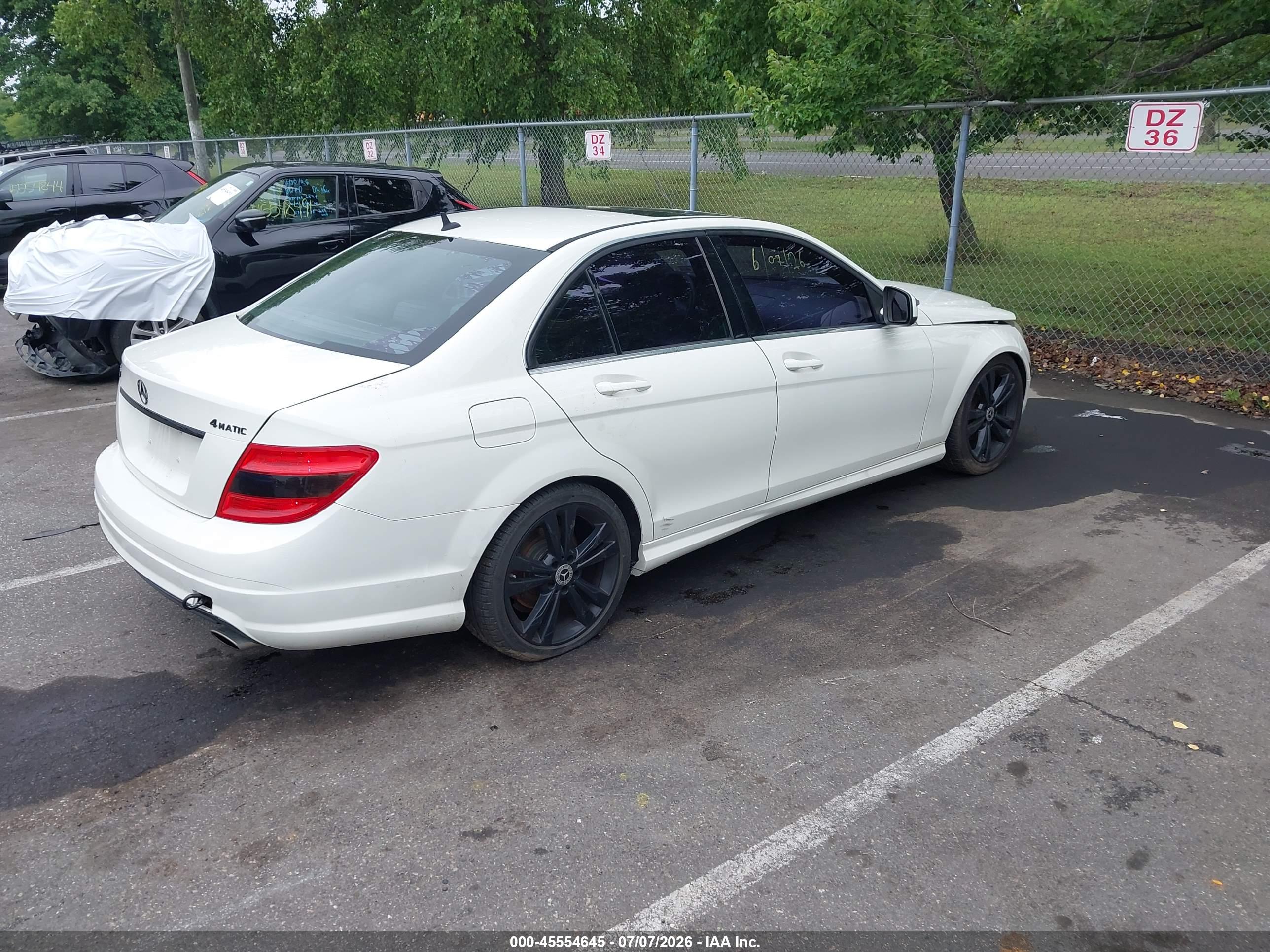 2009 MERCEDES-BENZ C 300 C300 4-MATIC