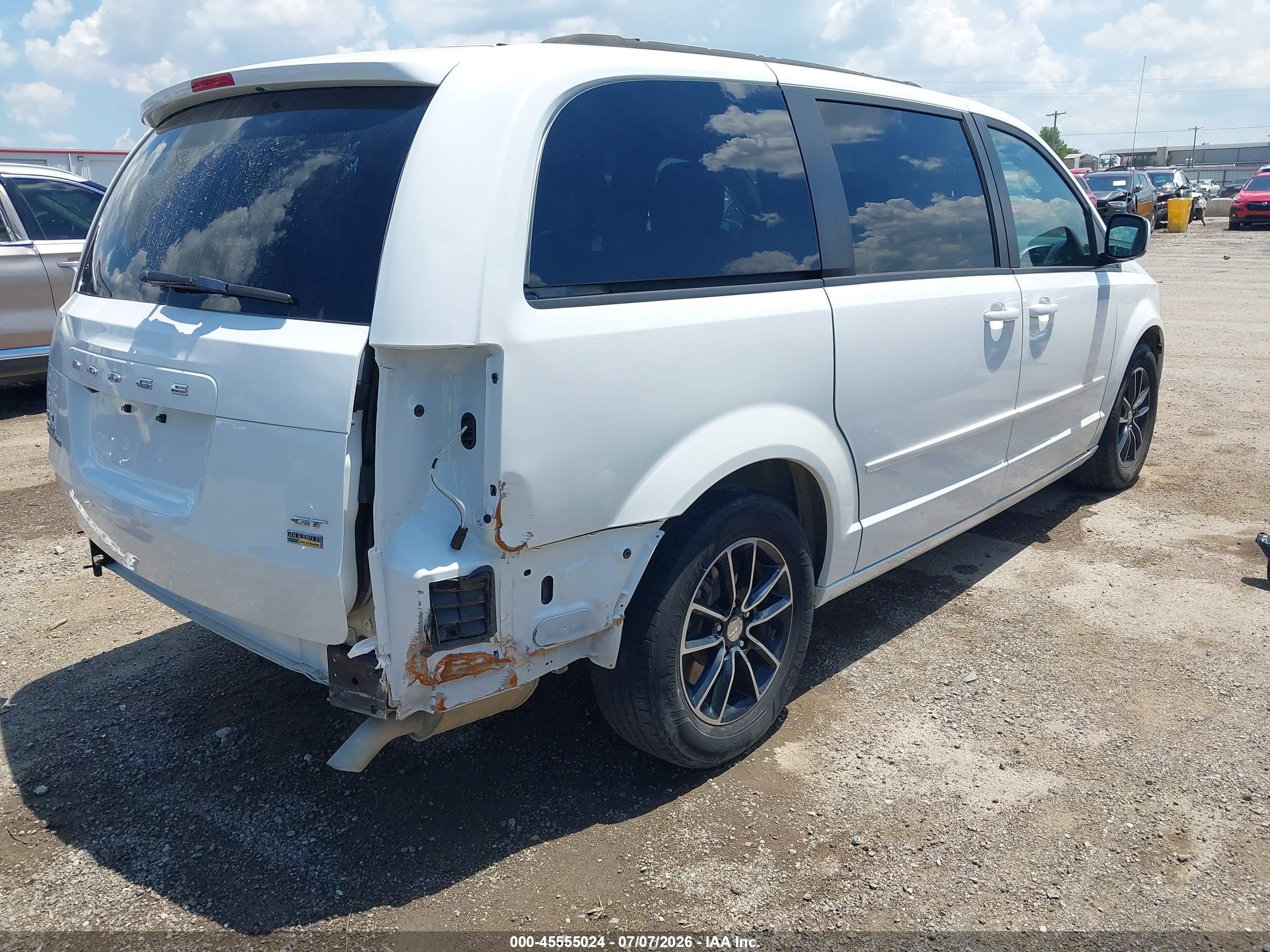 2017 DODGE GRAND CARAVAN GT — I4