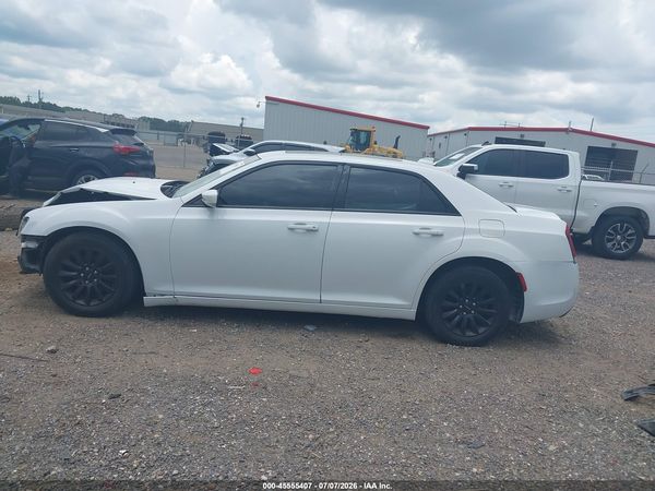 2017 CHRYSLER 300 LIMITED