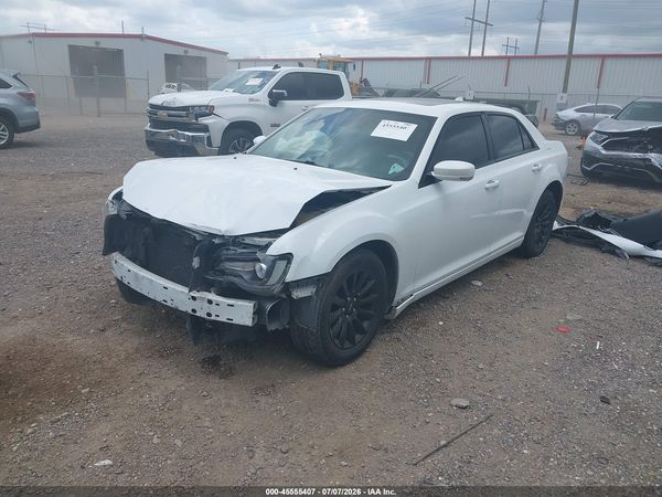 2017 CHRYSLER 300 LIMITED