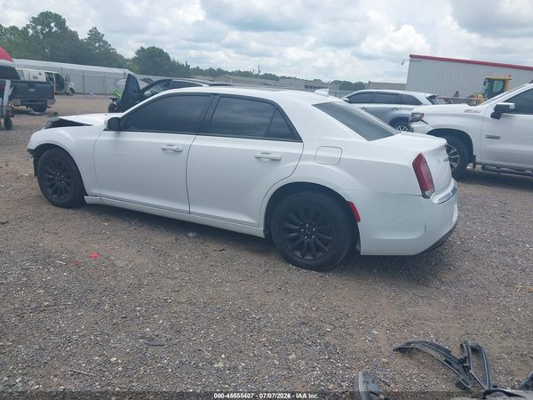 2017 CHRYSLER 300 LIMITED