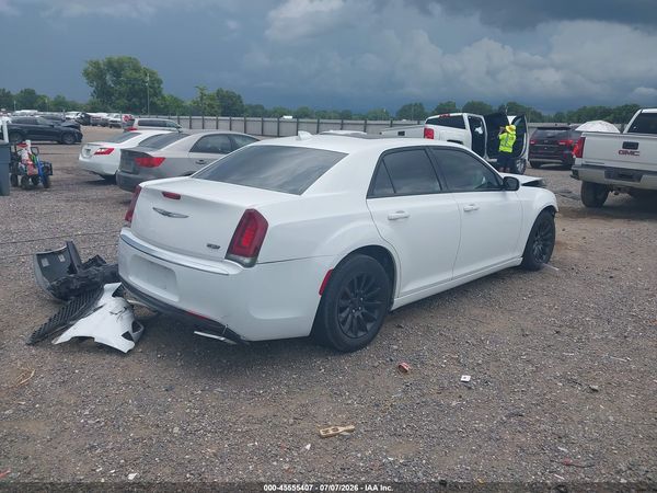 2017 CHRYSLER 300 LIMITED