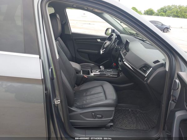 2020 AUDI Q5 quattro Premium