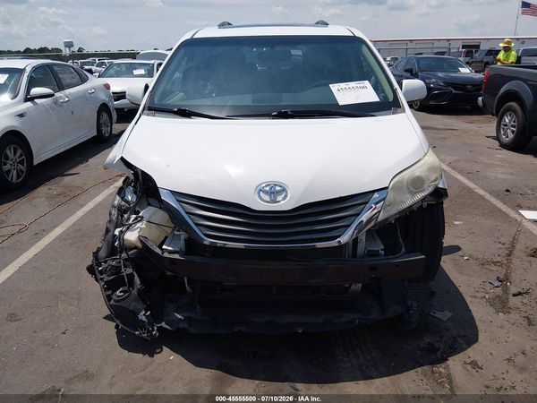 2014 TOYOTA SIENNA XLE V6 8 PASSENGER