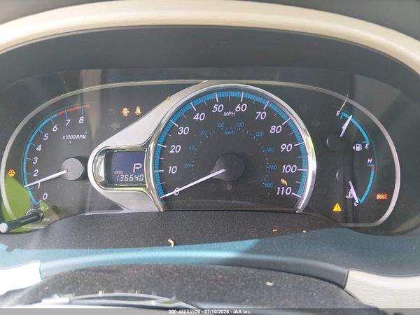 2014 TOYOTA SIENNA XLE V6 8 PASSENGER