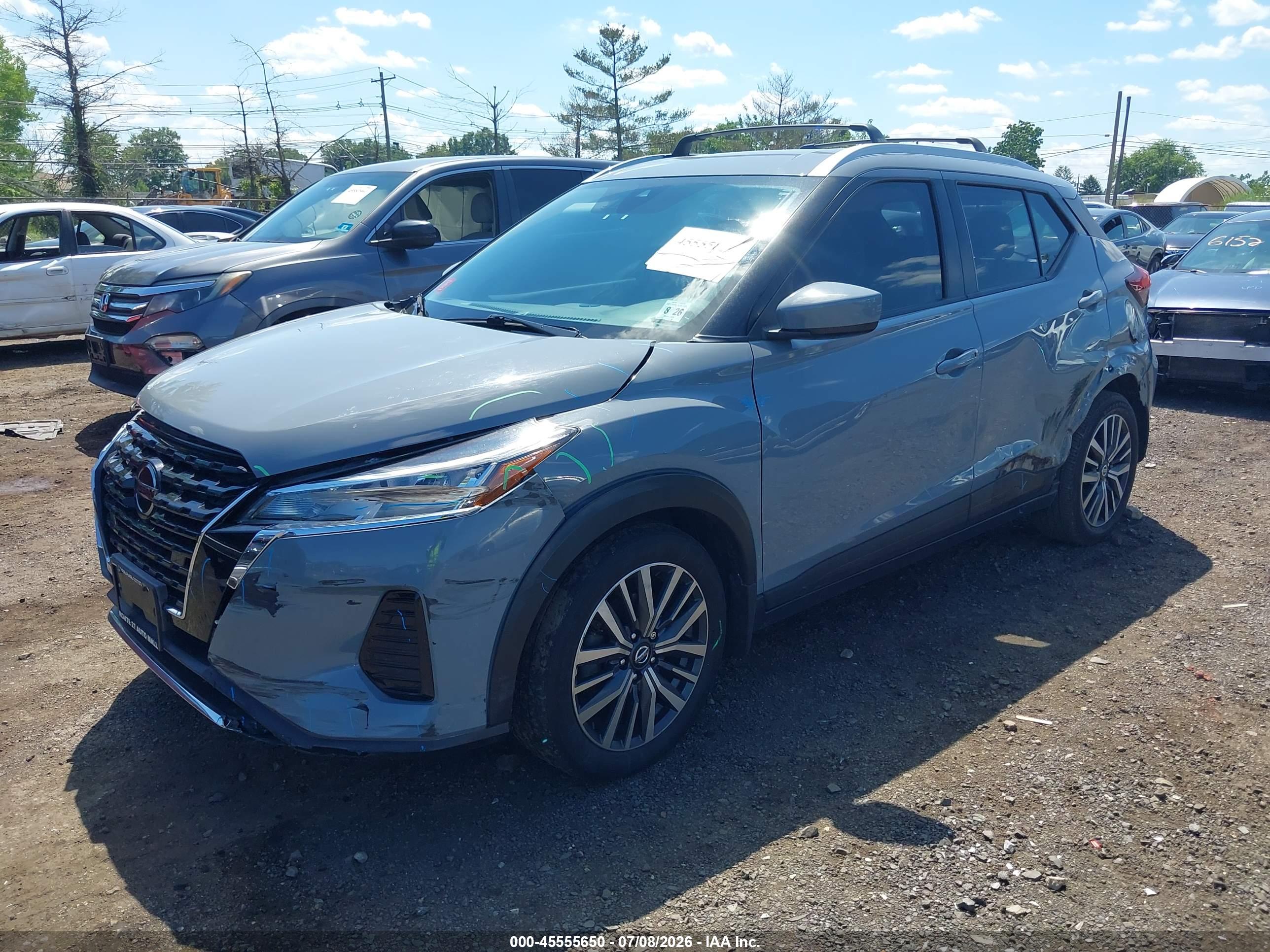 2021 NISSAN KICKS SV XTRONIC CVT — I2