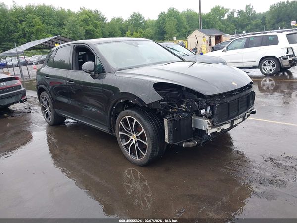 2019 PORSCHE CAYENNE