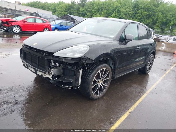 2019 PORSCHE CAYENNE