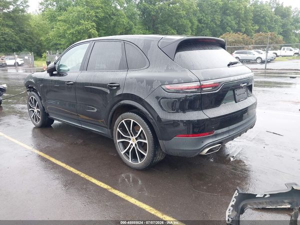 2019 PORSCHE CAYENNE