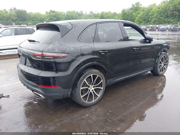 2019 PORSCHE CAYENNE