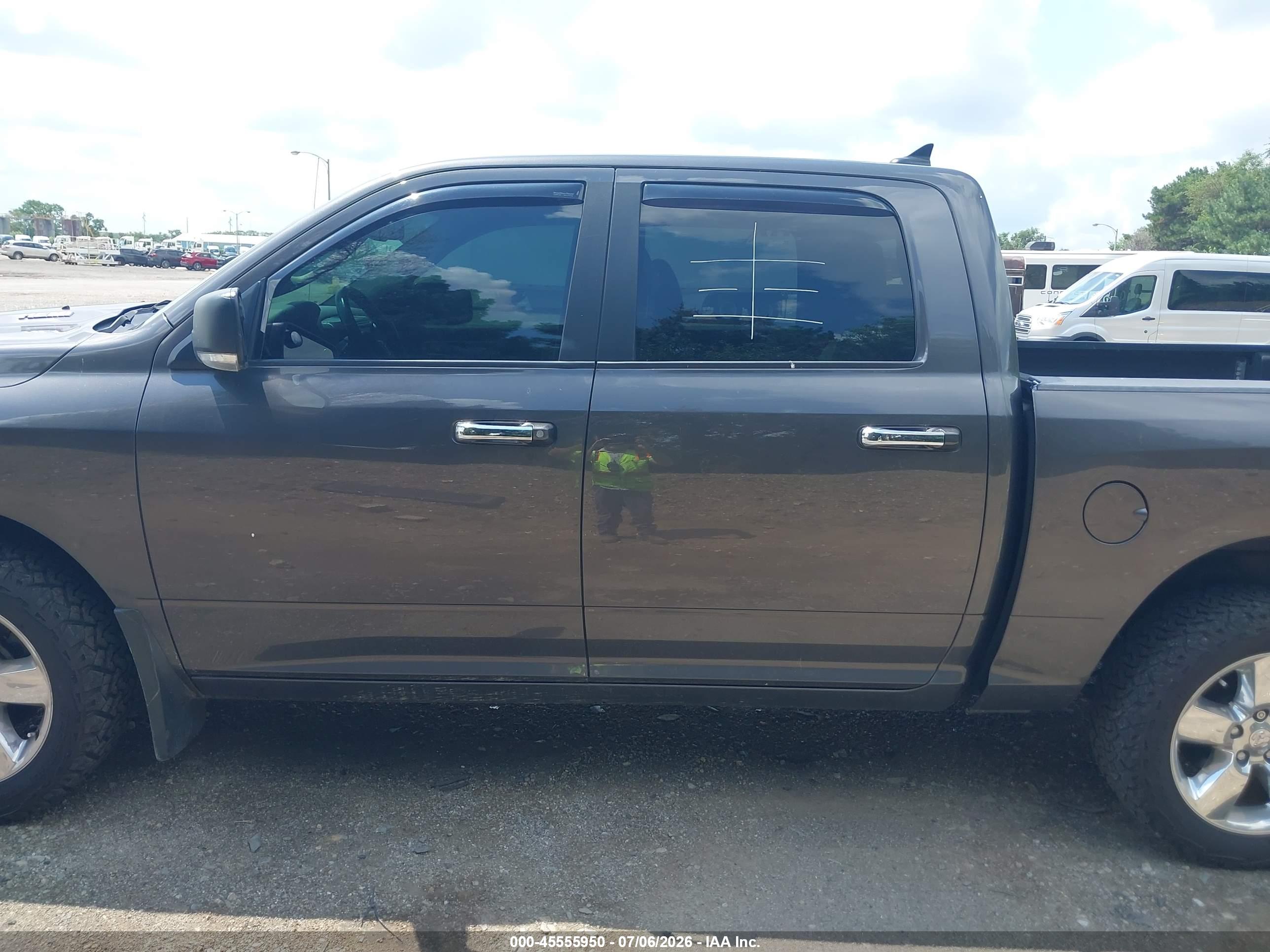 2017 RAM 1500 BIG HORN  4X4 5'7 BOX