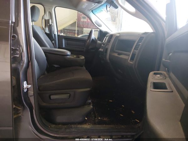 2019 RAM 1500 CLASSIC EXPRESS  4X4 6'4 BOX