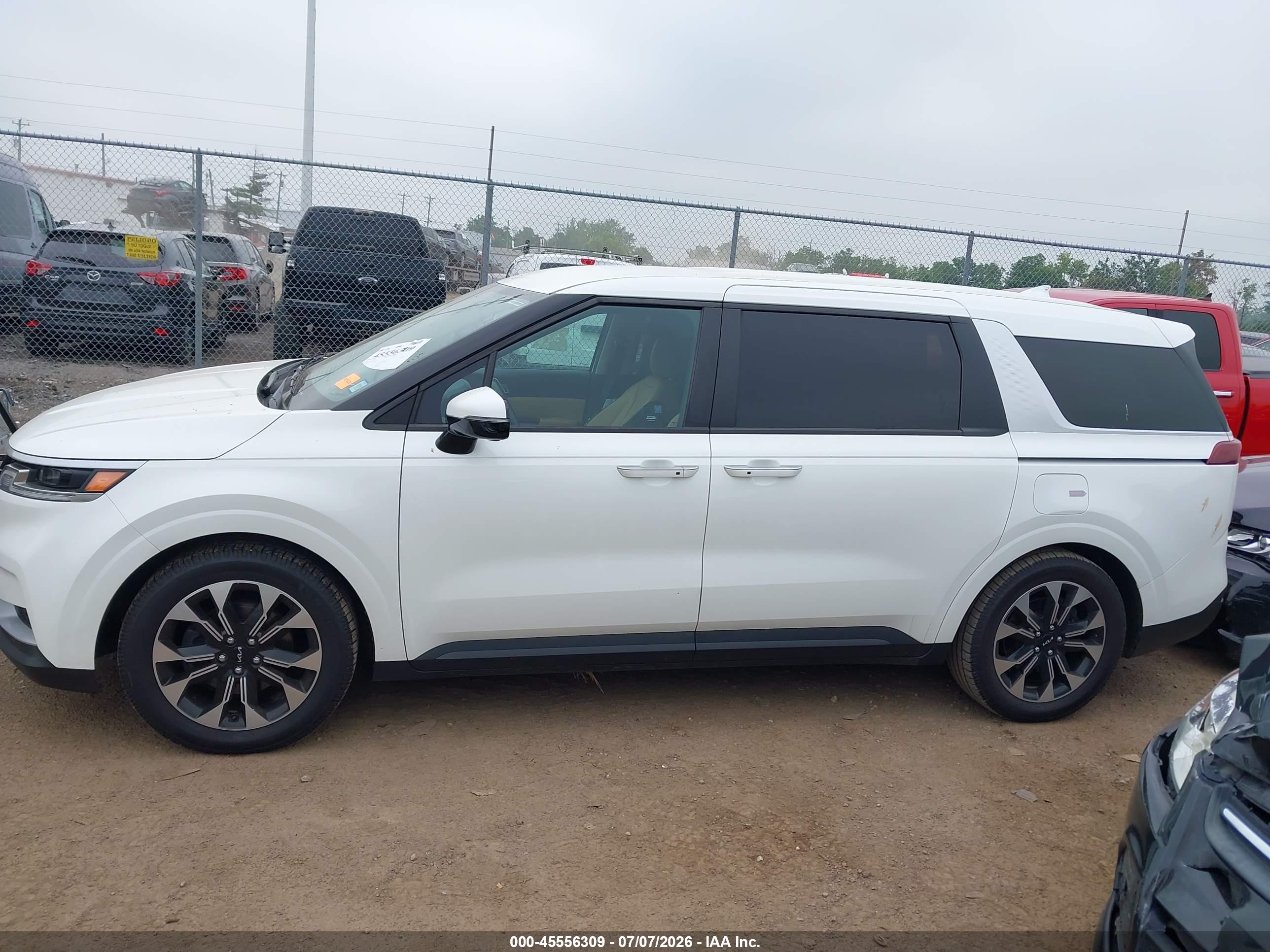 2024 KIA CARNIVAL MPV EX