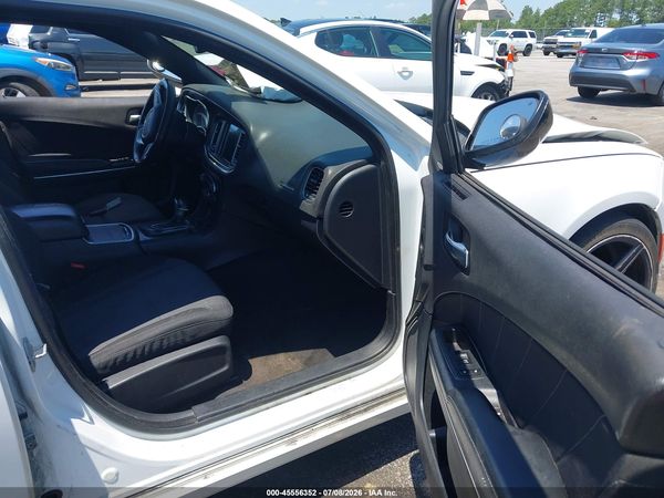 2016 DODGE CHARGER SXT