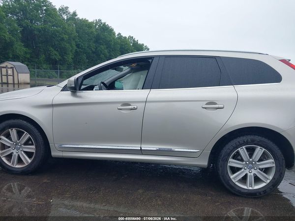 2017 VOLVO XC60 T5 INSCRIPTION