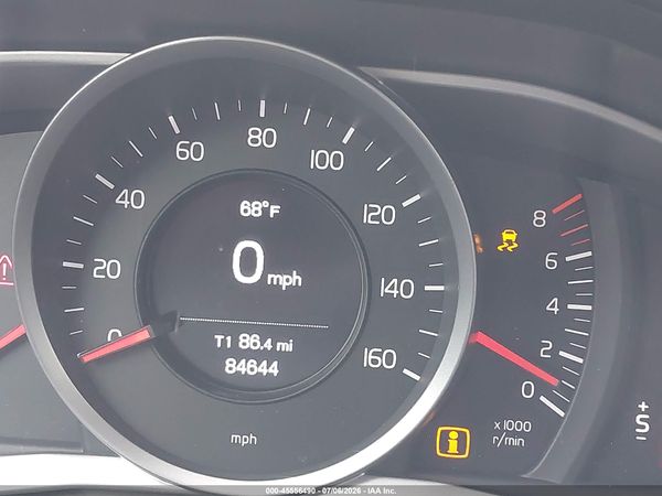 2017 VOLVO XC60 T5 INSCRIPTION