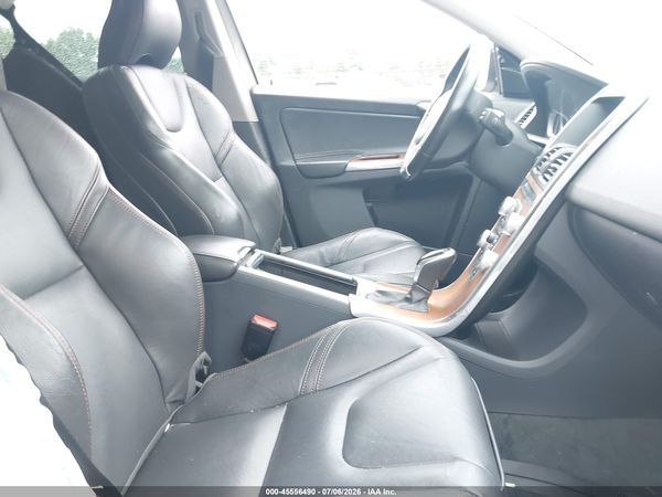 2017 VOLVO XC60 T5 INSCRIPTION