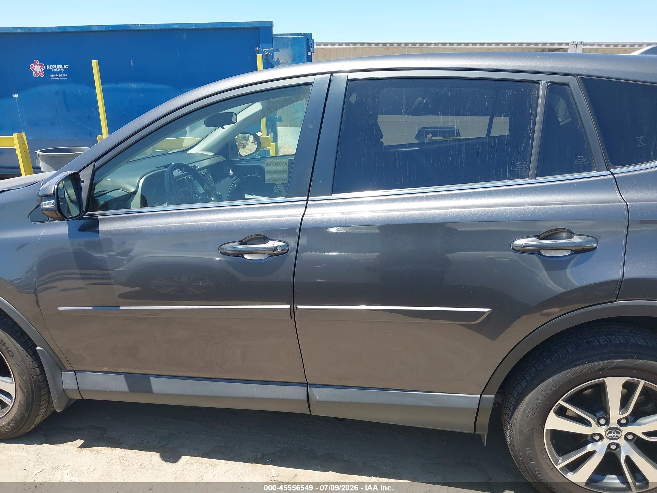 2017 TOYOTA RAV4 XLE