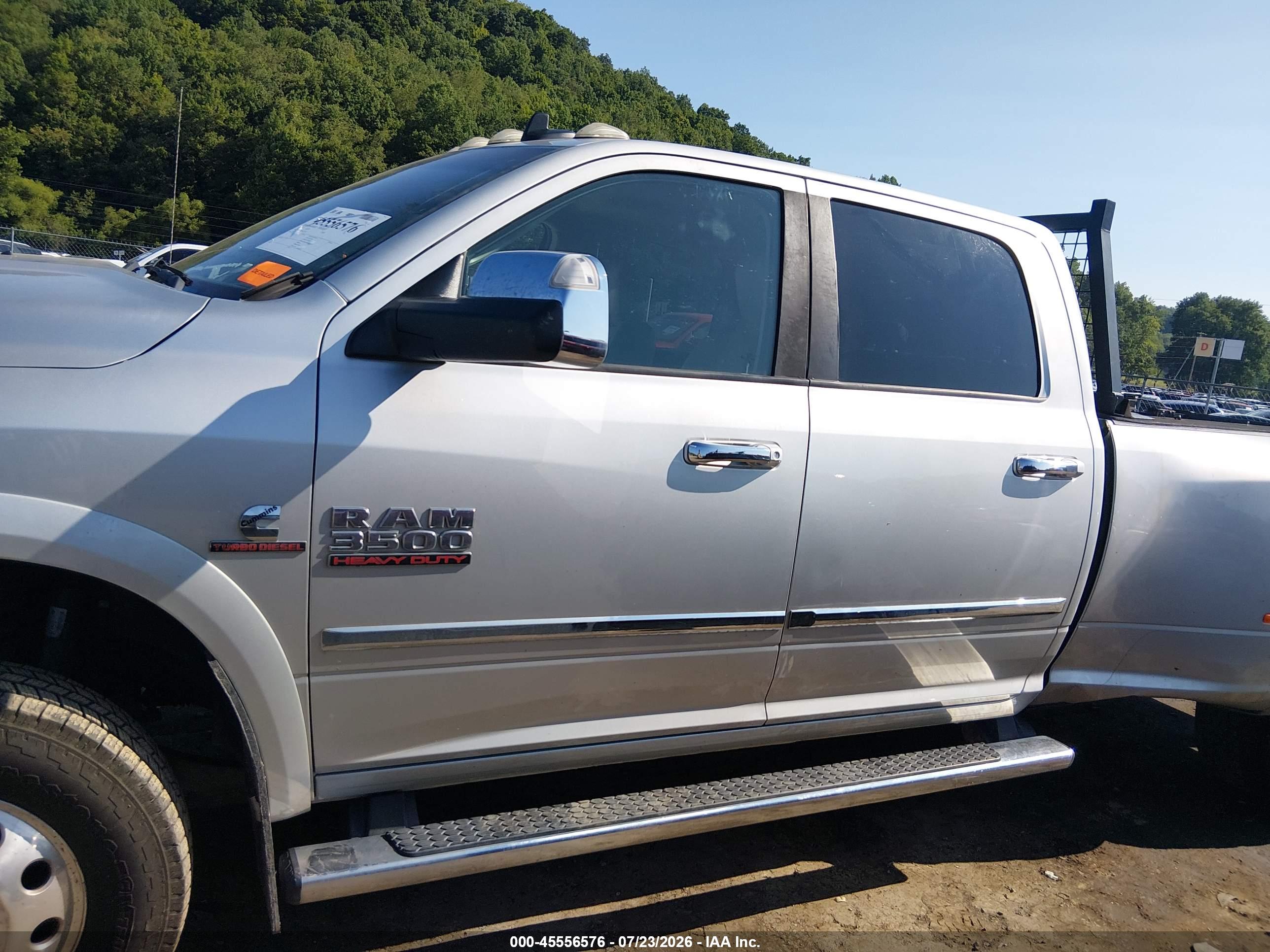 2016 RAM 3500 LARAMIE