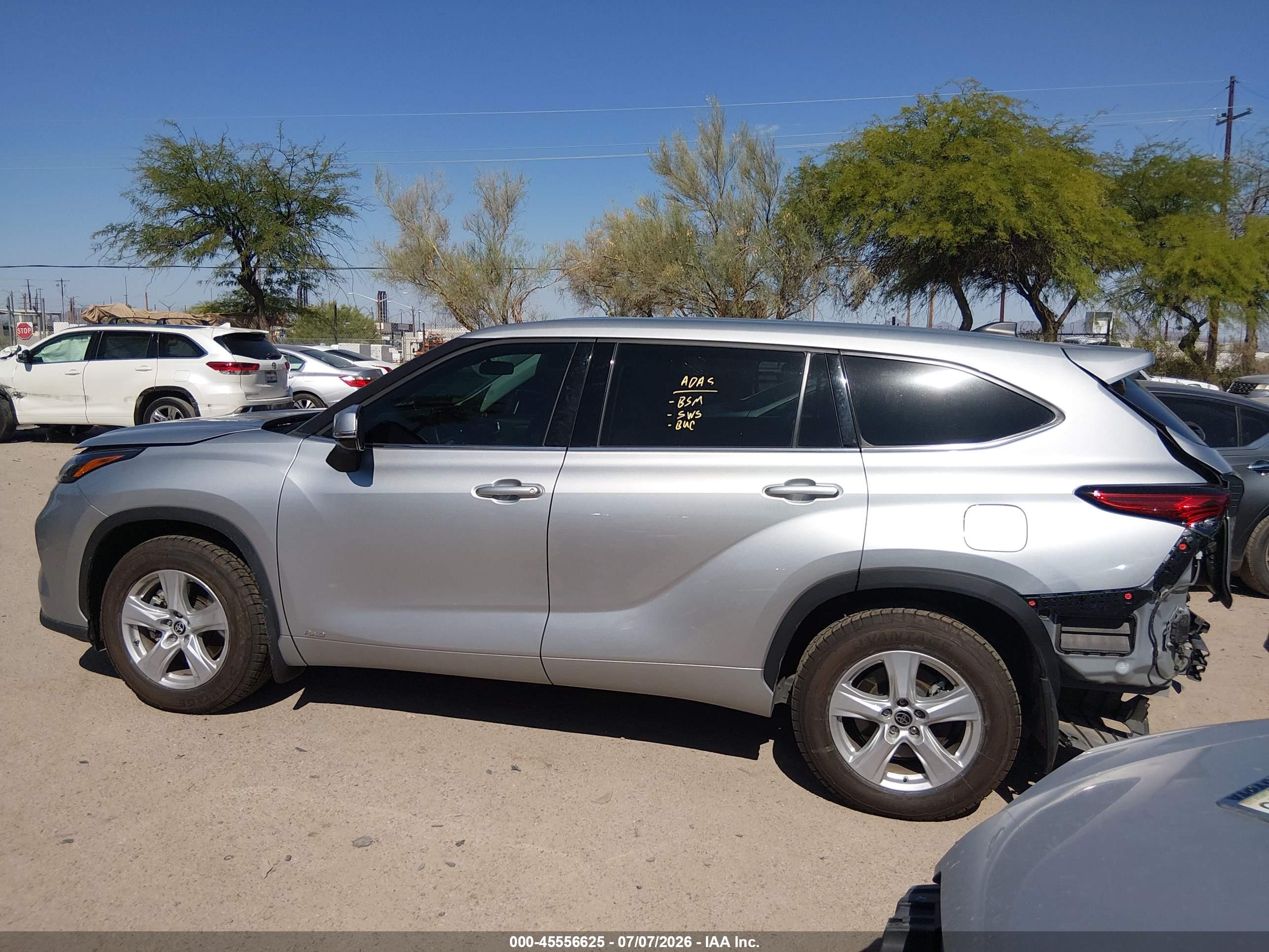 2022 TOYOTA HIGHLANDER HYBRID LE