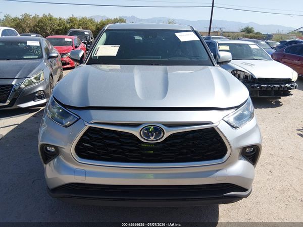 2022 TOYOTA HIGHLANDER HYBRID LE