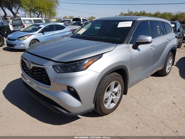 2022 TOYOTA HIGHLANDER HYBRID LE