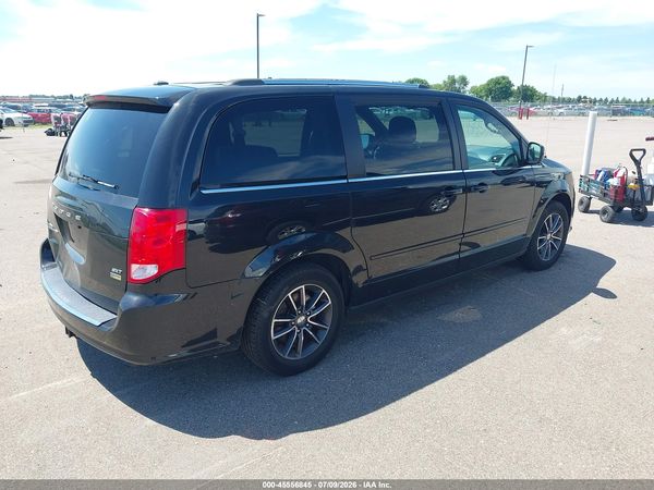 2017 DODGE GRAND CARAVAN SXT — I4