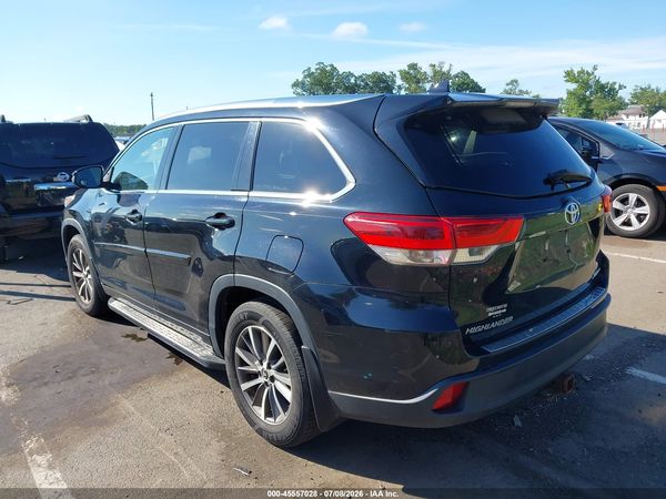 2018 TOYOTA HIGHLANDER XLE