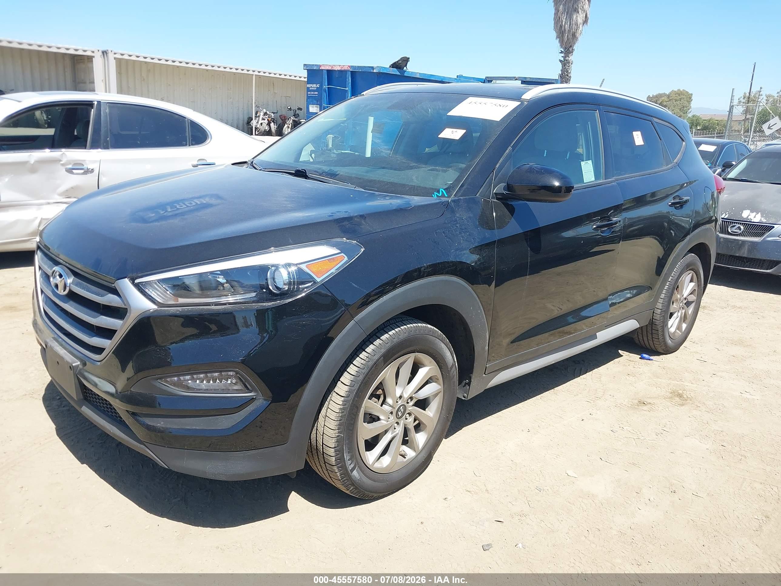 2017 HYUNDAI TUCSON SE