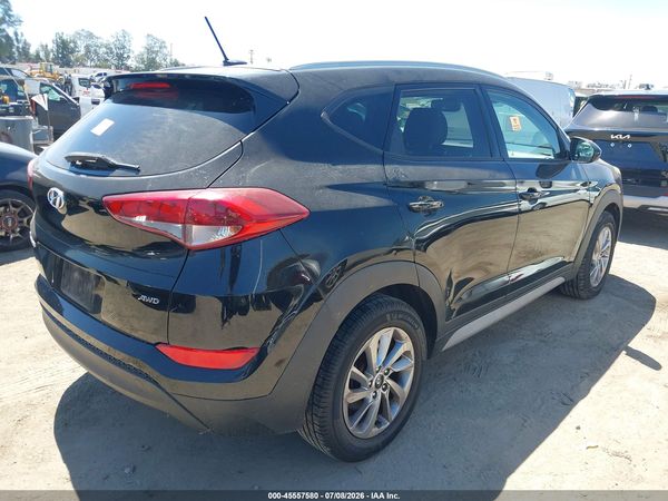 2017 HYUNDAI TUCSON SE