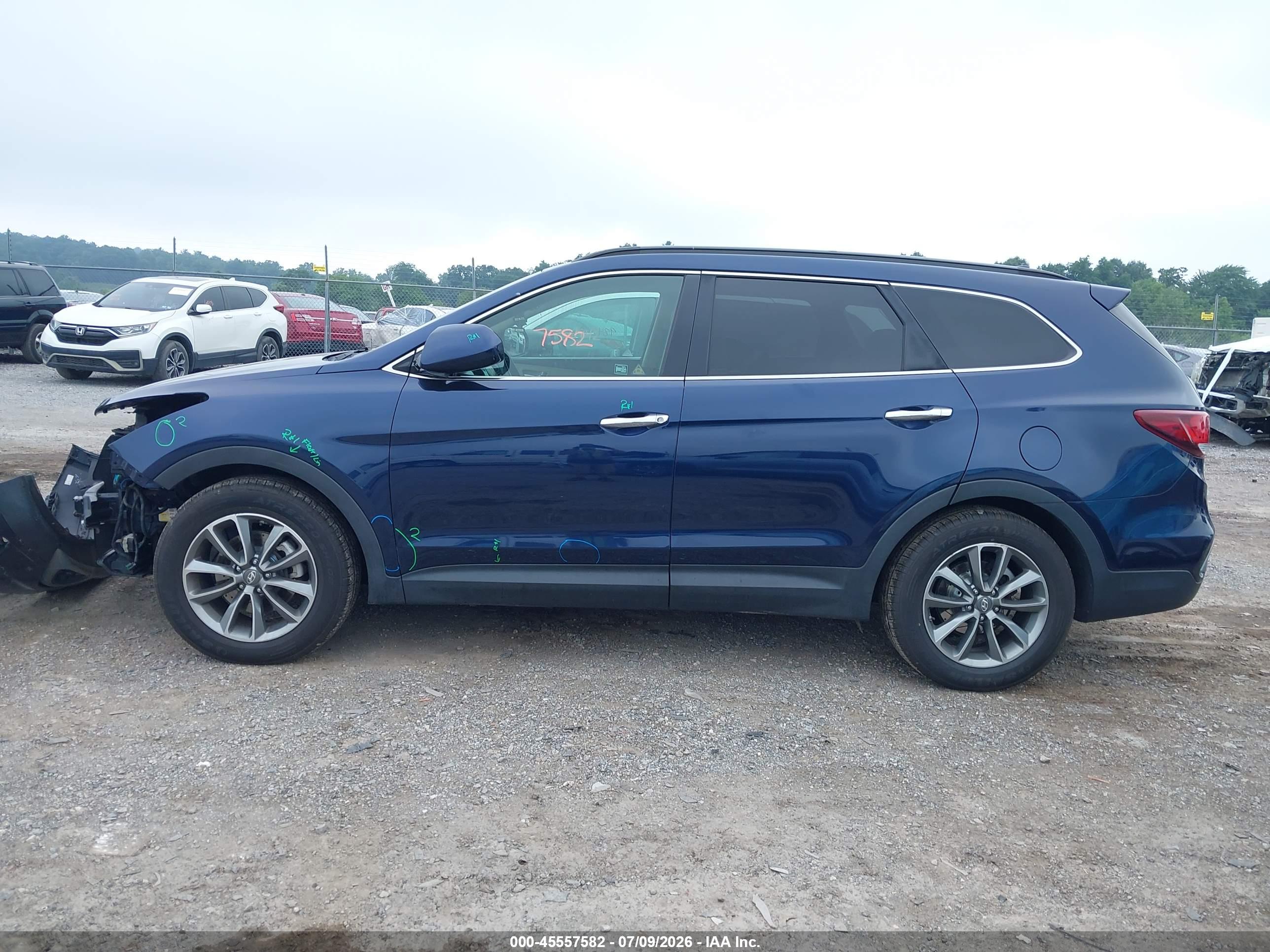 2017 HYUNDAI SANTA FE SE